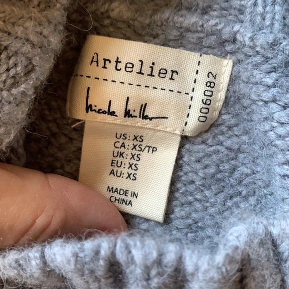 Artelier Nicole Miller Fate aisle cable sweater. - Picture 8 of 14